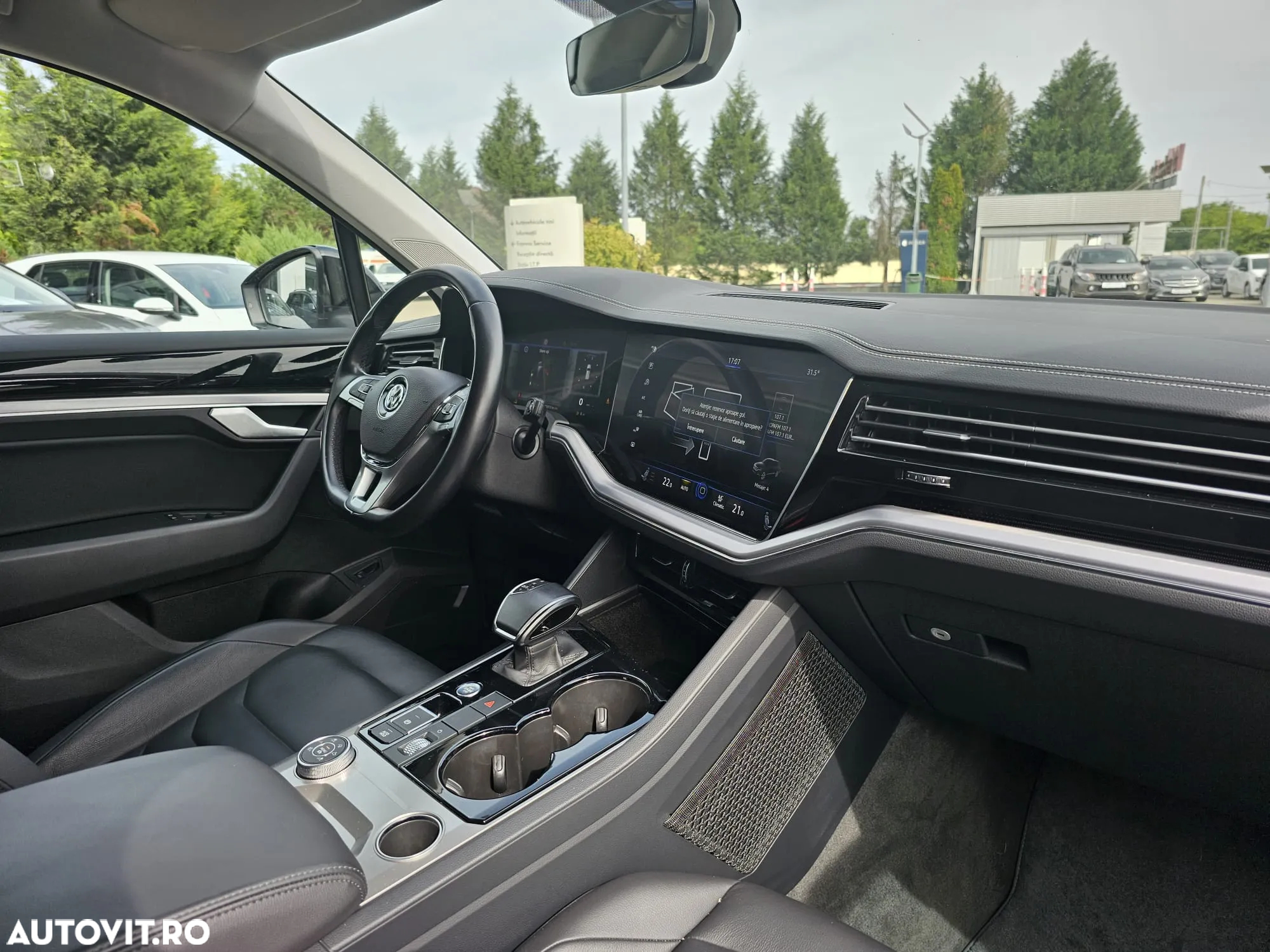 Volkswagen Touareg - 12