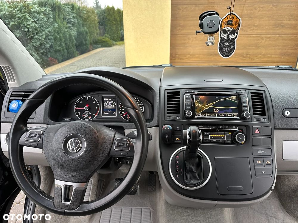 Volkswagen Multivan - 4