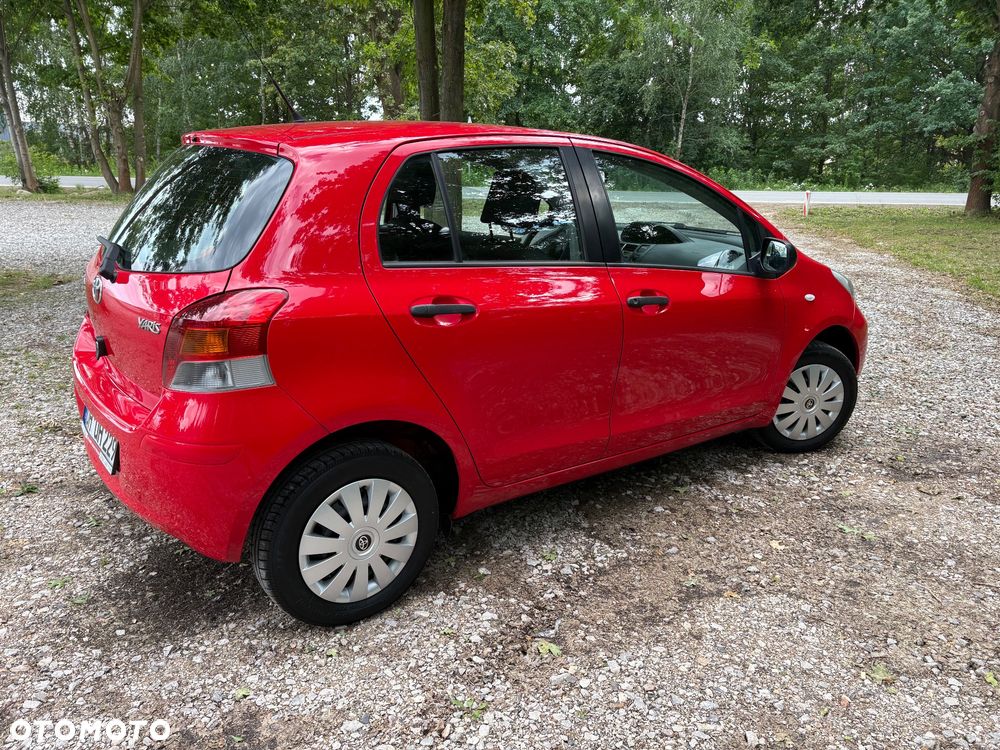 Toyota Yaris 1.0 VVT-i - 6