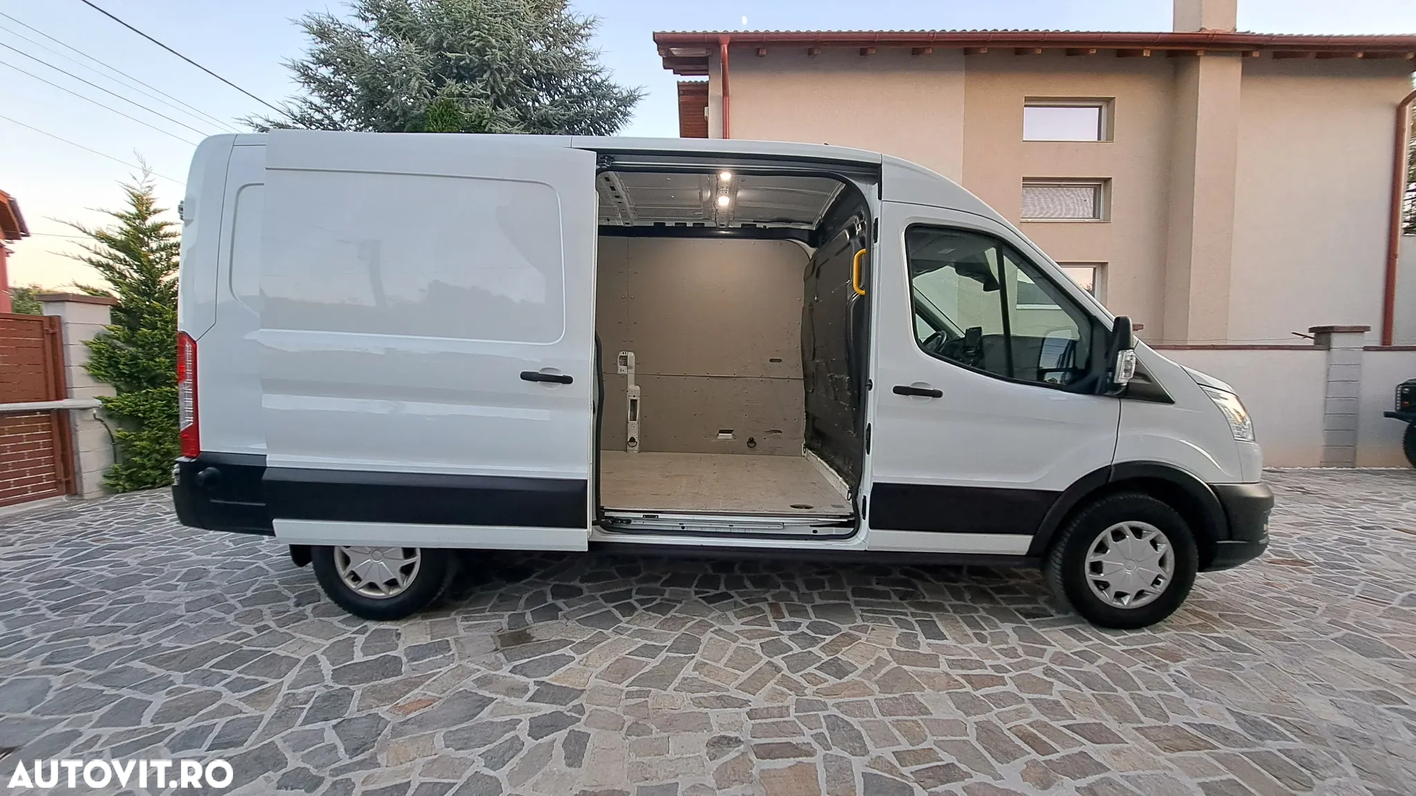 Ford TRANSIT VAN TREND L3H2 FWD - 10