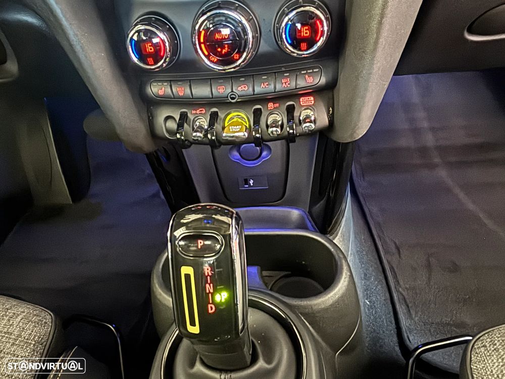 MINI 3 Portas Cooper SE Premium Yours - 18