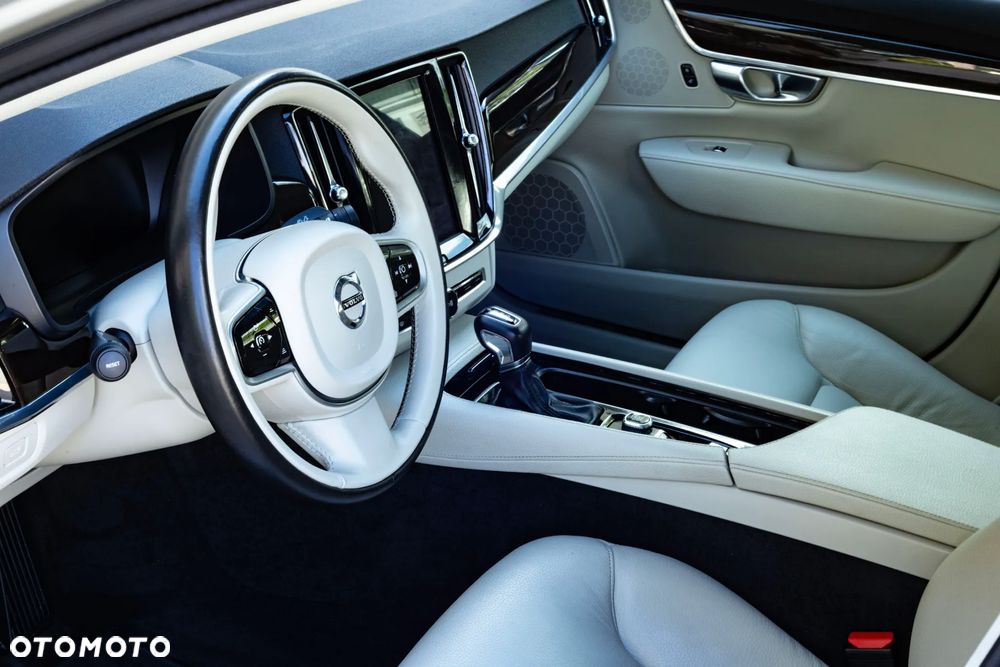 Volvo S90 T5 Momentum - 17
