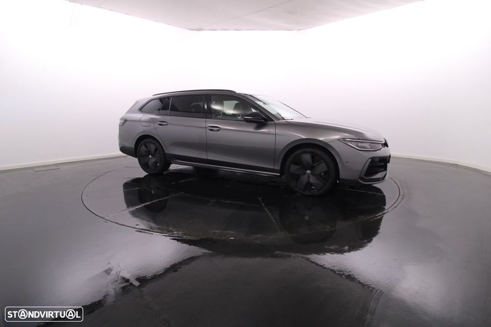 VW Passat Variant 1.5 TSI eHybrid R-Line DSG - 11