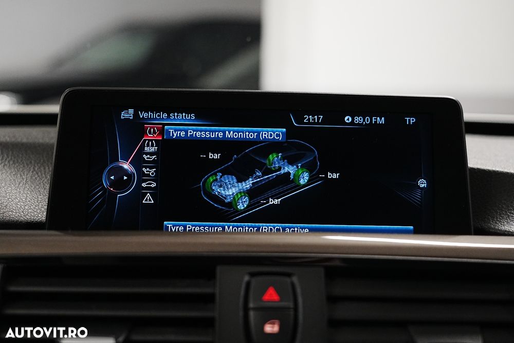 BMW Seria 3 320d Aut. Modern Line - 16