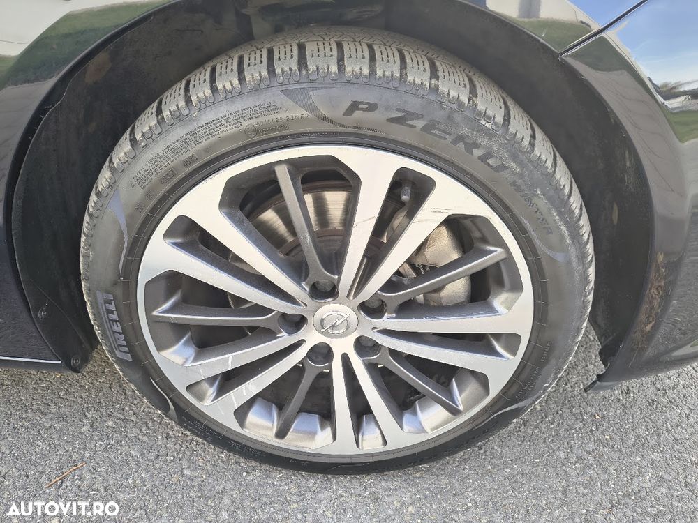 Opel Insignia - 10