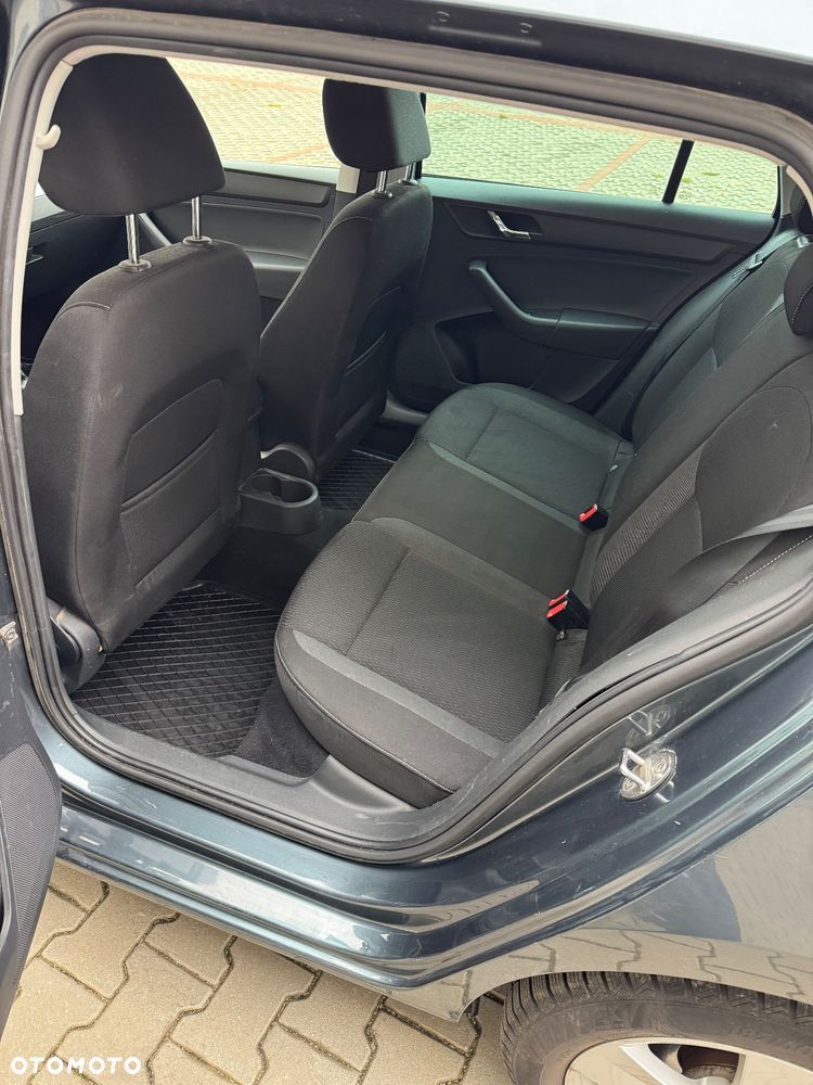 Skoda RAPID Spb 1.2 TSI Active - 11
