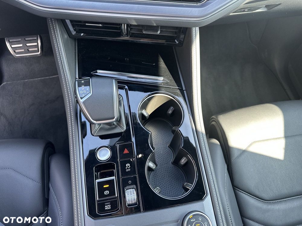 Volkswagen Touareg 3.0 V6 TDI 4Motion R-Line - 29