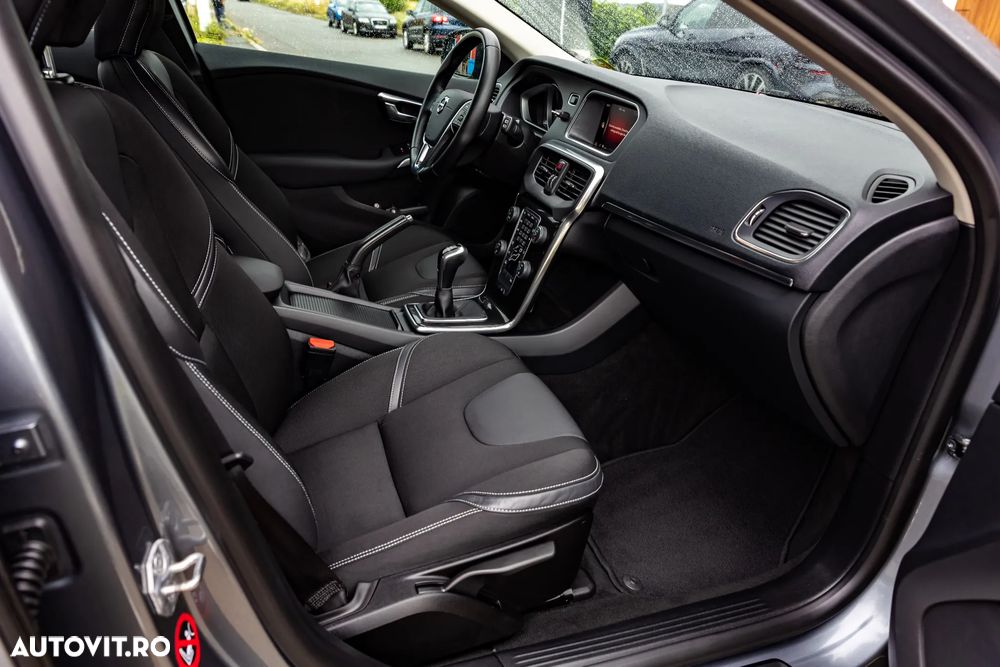Volvo V40 D2 Momentum - 18