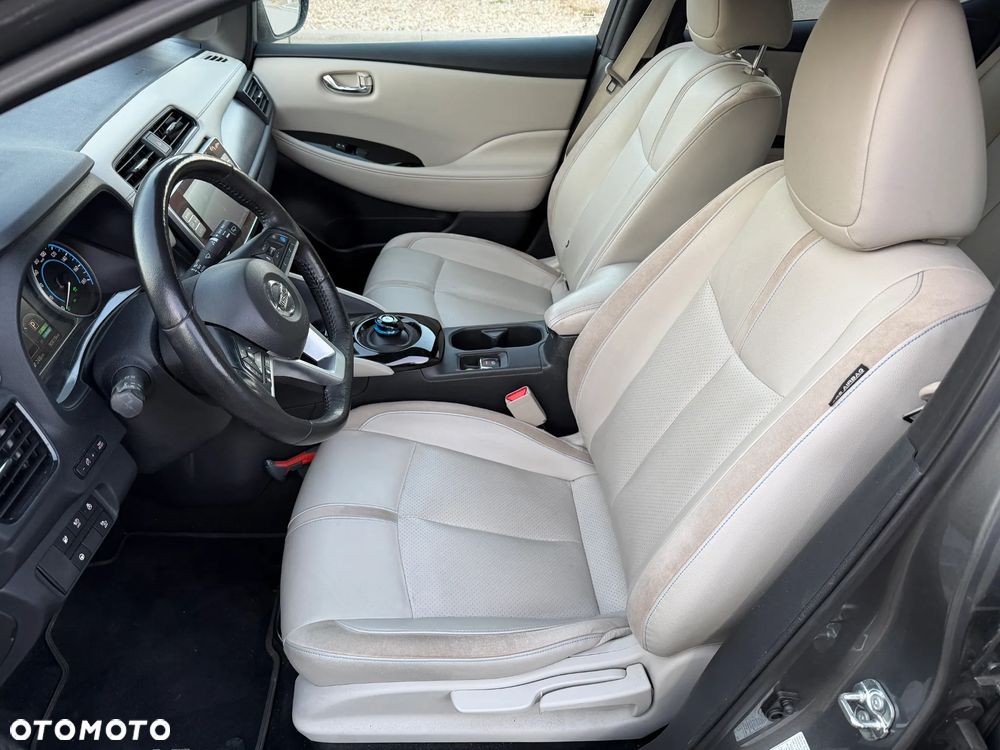 Nissan Leaf 40 kWh Tekna - 11