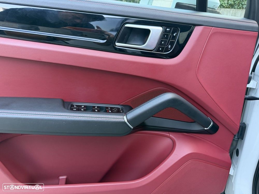 Porsche Cayenne E-Hybrid Platinum Edition - 17