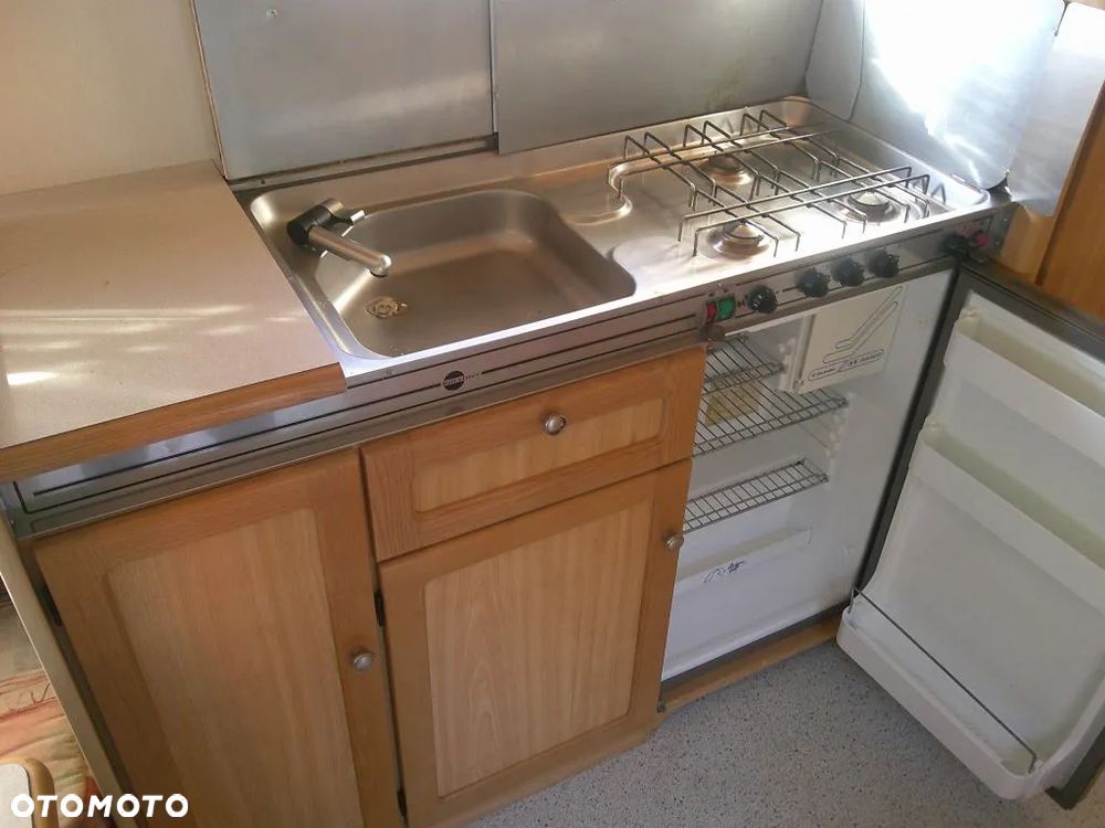 Burstner AMARA 560  -- łóżko piętowe -- - 6