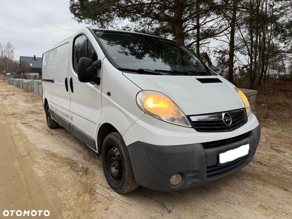 Opel Vivaro - 2