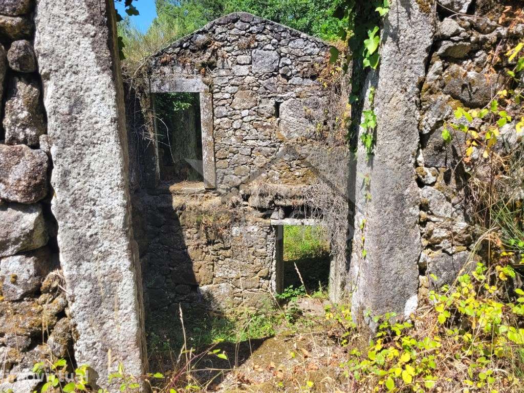 Casa em Ruínas - Refúgio Único em Plena Natureza - Grande imagem: 4/12