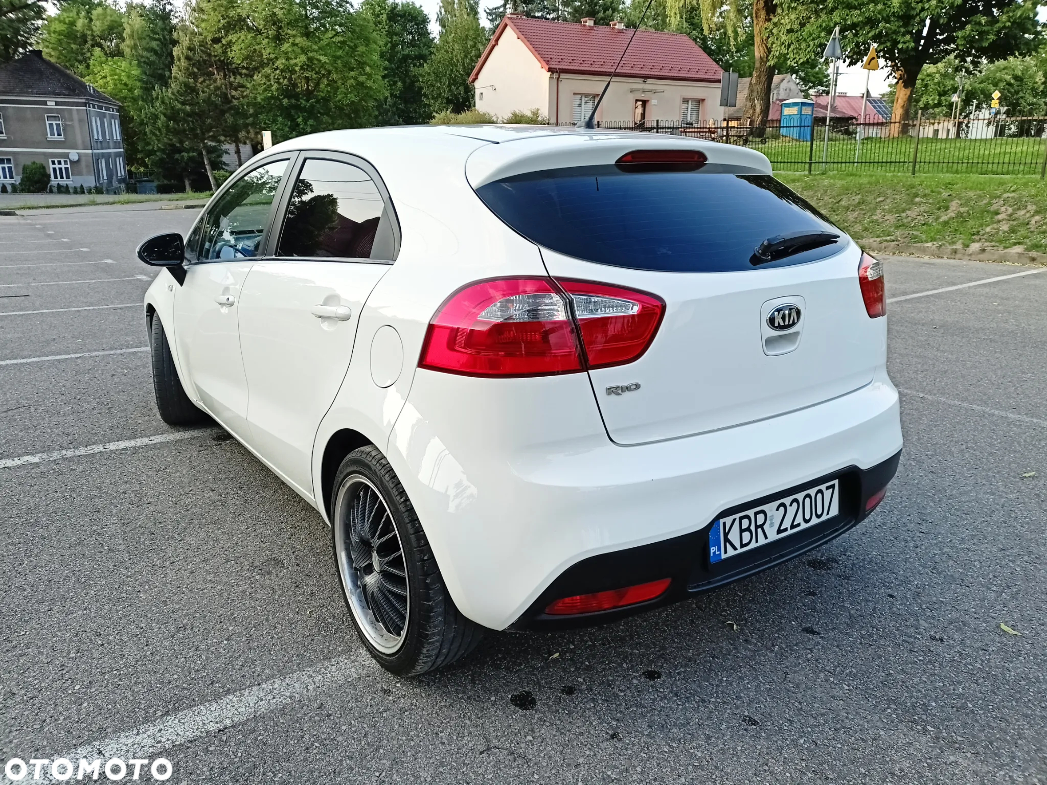 Kia Rio - 4