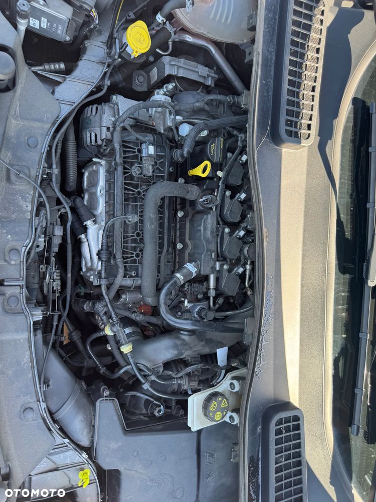 Ford Kuga 1.5 EcoBoost FWD ST-Line - 32