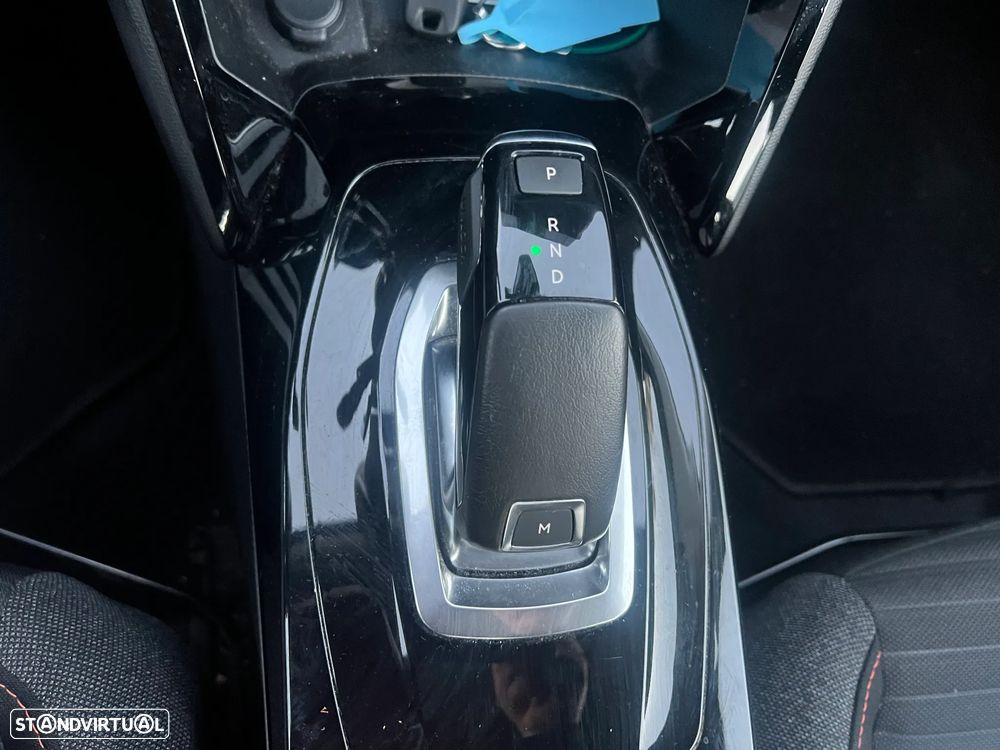 Peugeot 2008 1.2 PureTech Active Pack EAT8 - 14