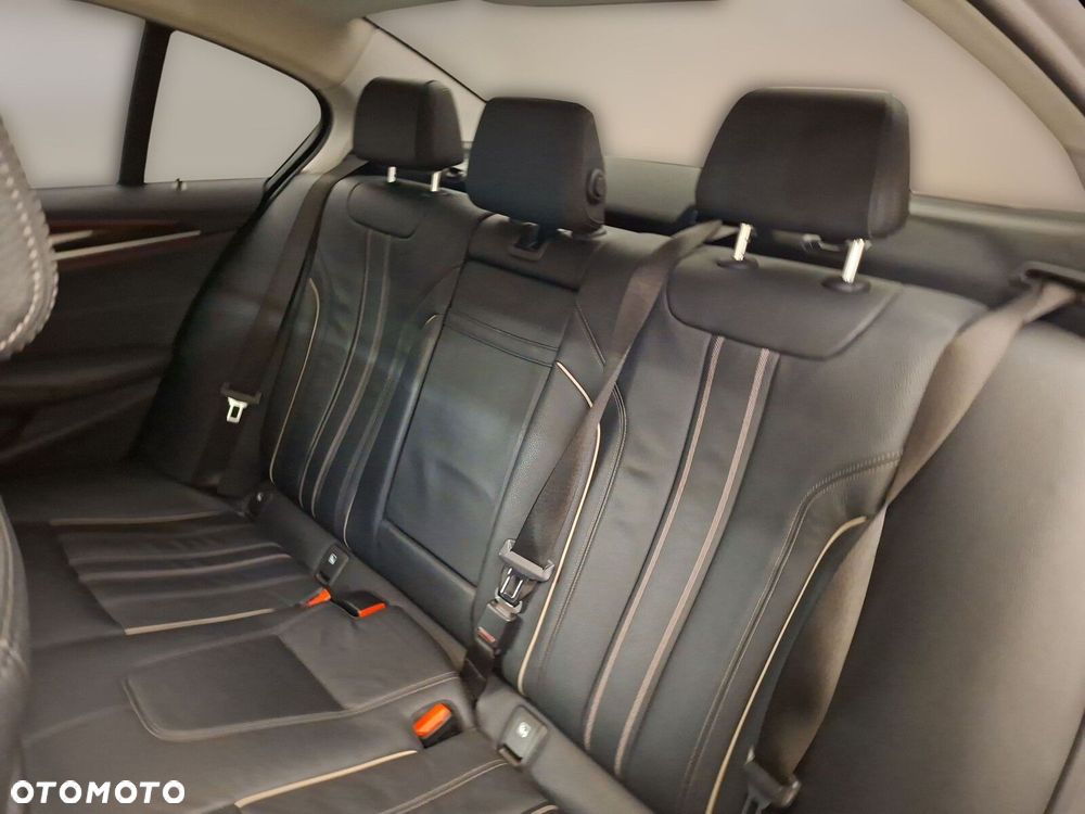 BMW Seria 5 520d Luxury Line - 18