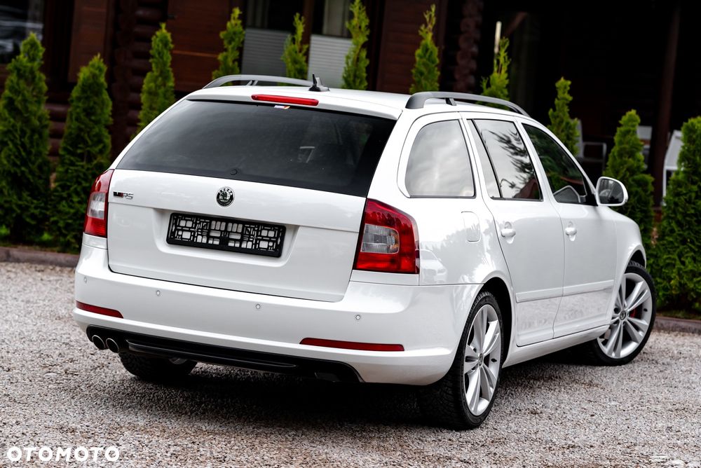 Skoda Octavia 2.0 TDI RS DSG - 9