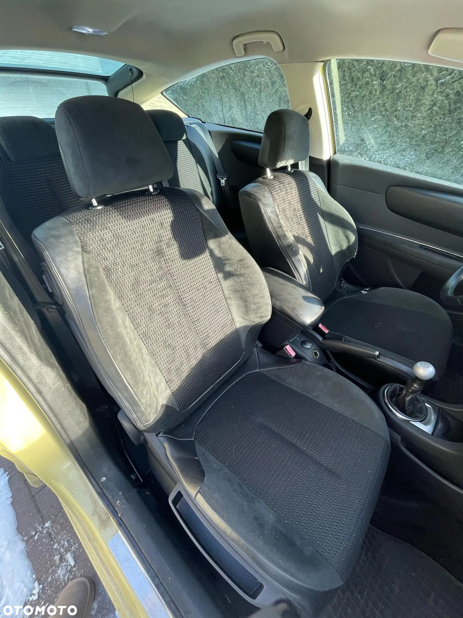 Citroën C4 2.0 16V Exclusive - 11