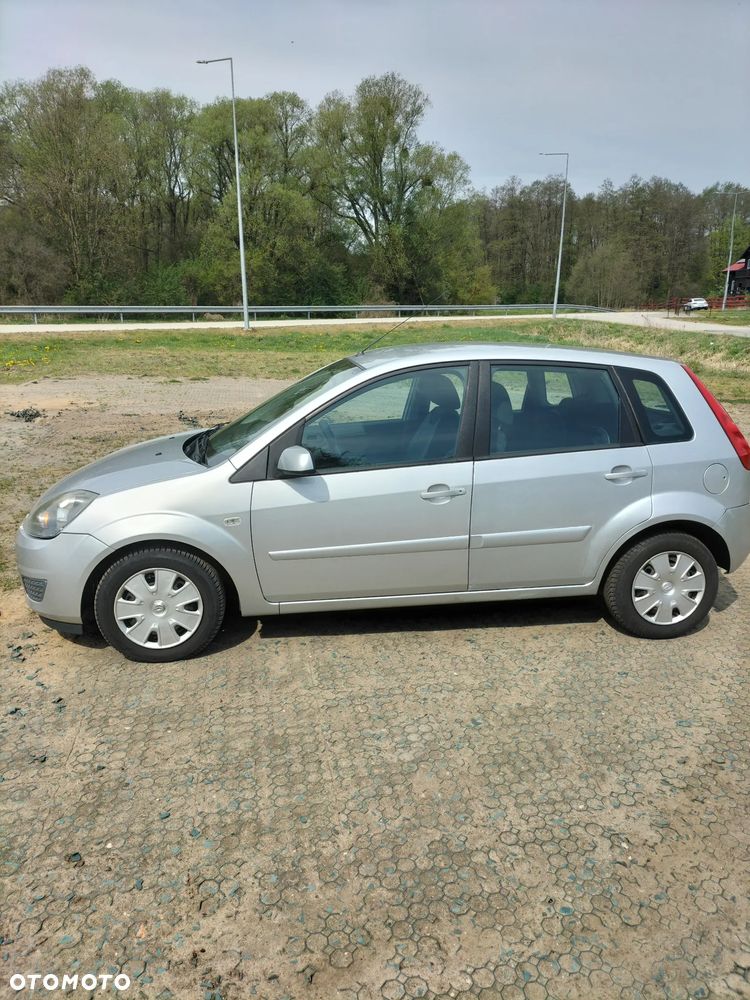 Ford Fiesta - 4