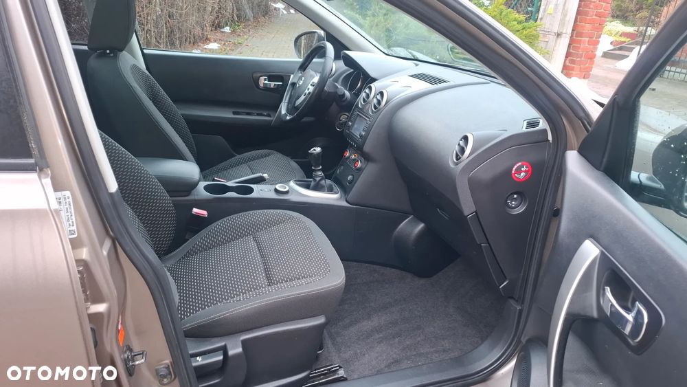 Nissan Qashqai 2.0 dCi 4 x 4 DPF tekna - 11