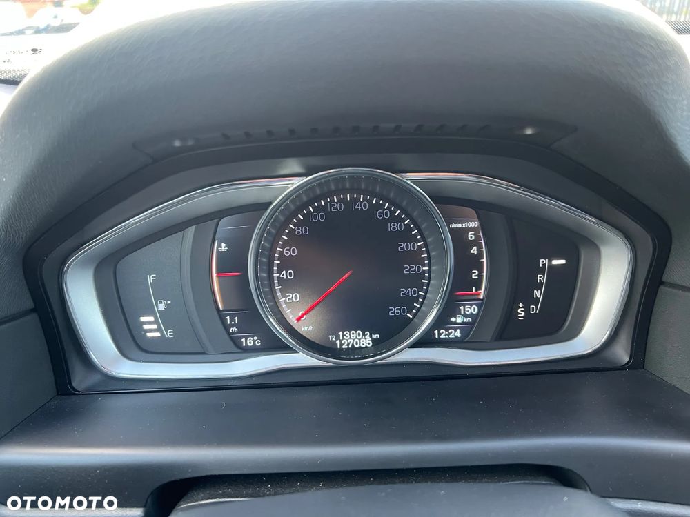 Volvo XC 70 T5 AWD Summum - 11