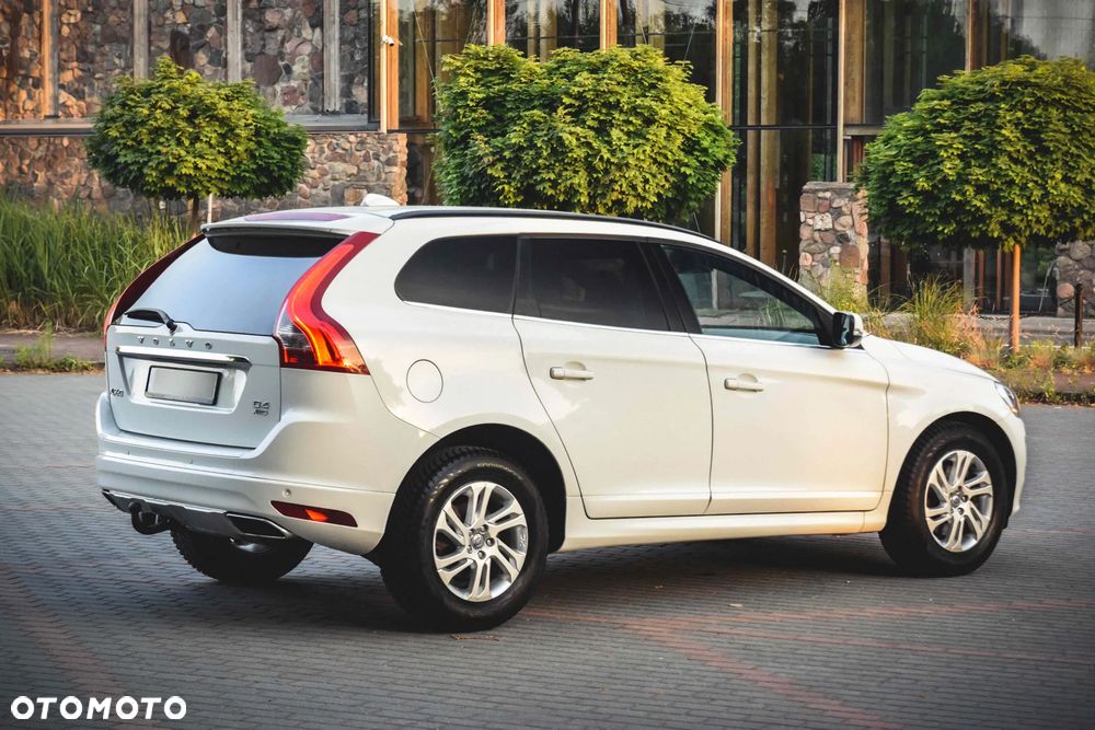 Volvo XC 60 2.4D AWD Momentum - 17