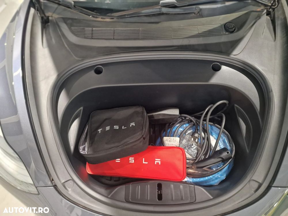 Tesla Model 3 Langstreckenbatterie Allradantrieb Dual Motor - 23