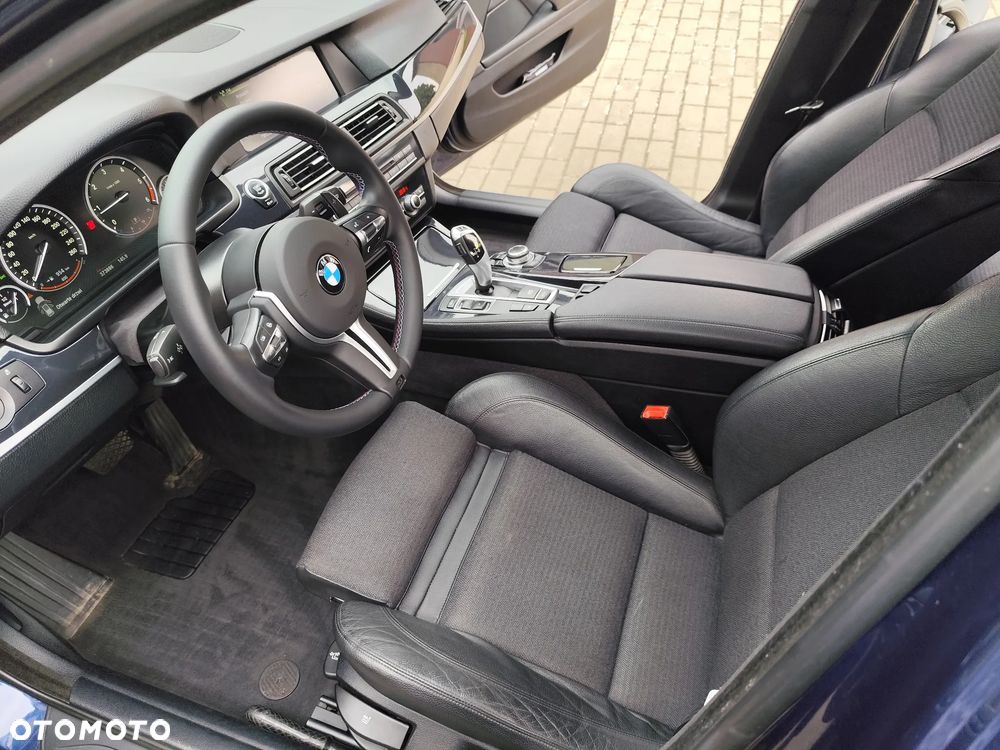 BMW Seria 5 520d xDrive - 13