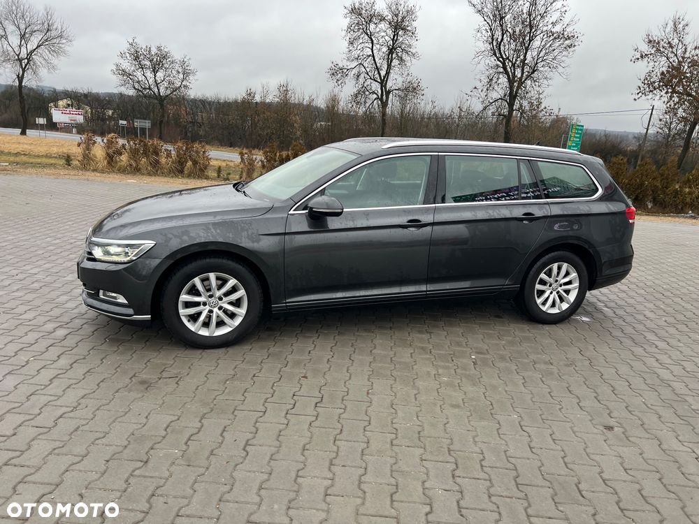 Volkswagen Passat - 11