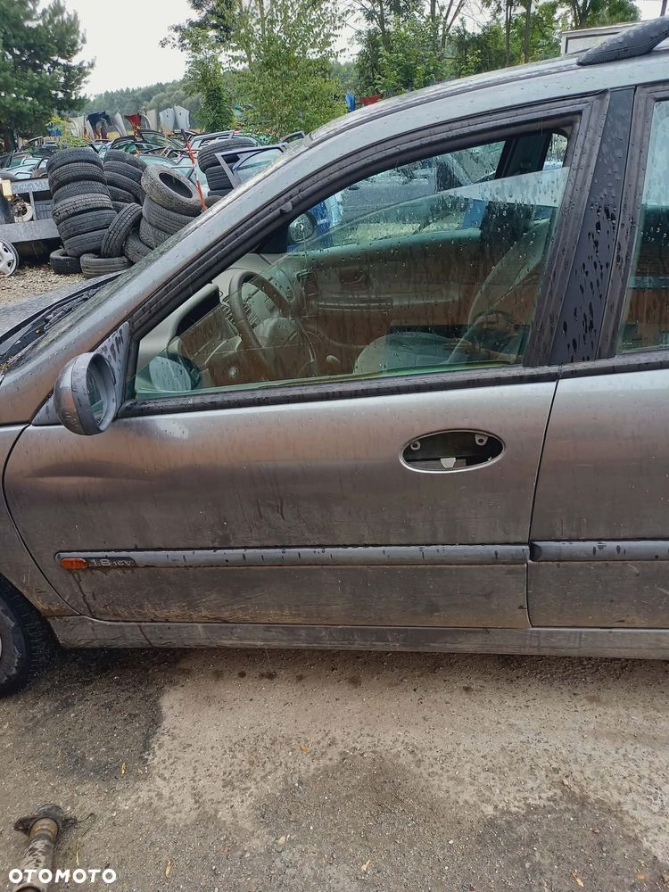 części Renault Laguna I lift kombi 1.8 16V 1999r. NV603 DRZWI przód prawe lewe TYŁ prawe lewe - 1