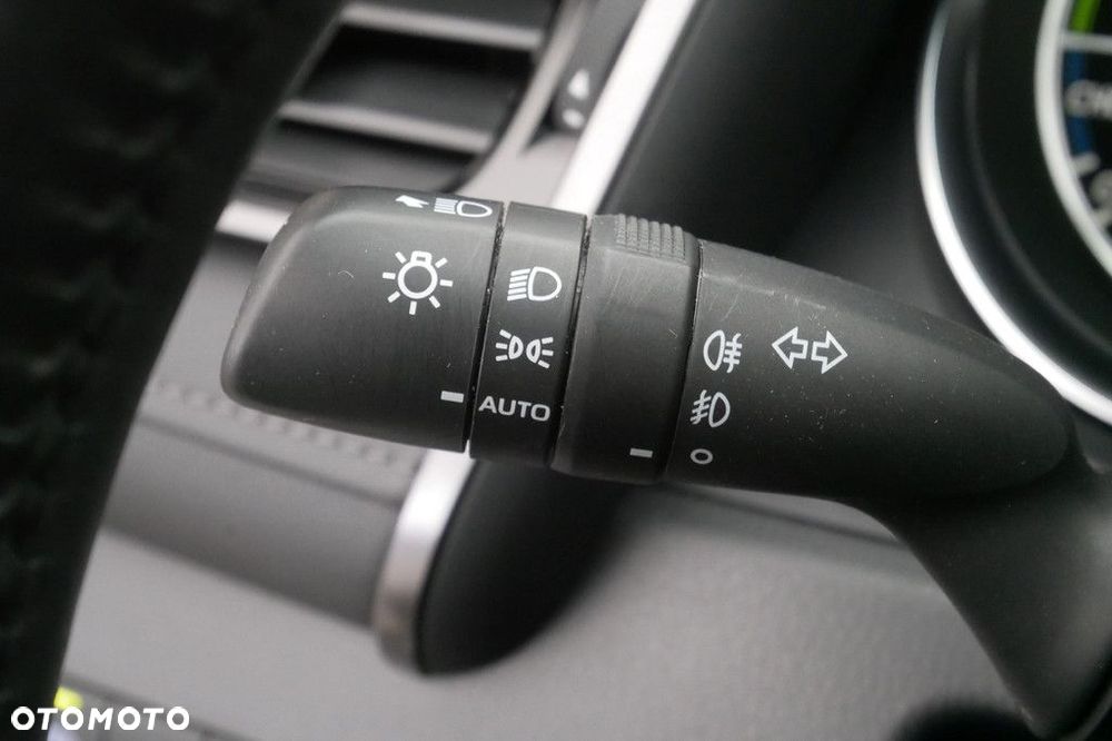 Toyota Camry 2.5 Hybrid Executive CVT - 34