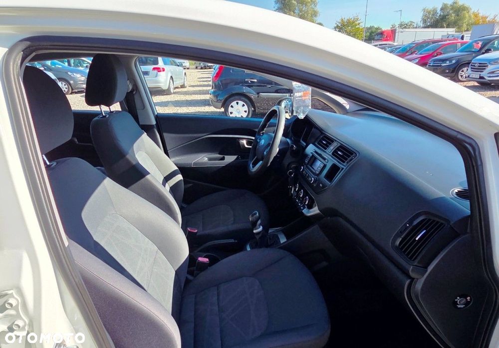 Kia Rio - 18
