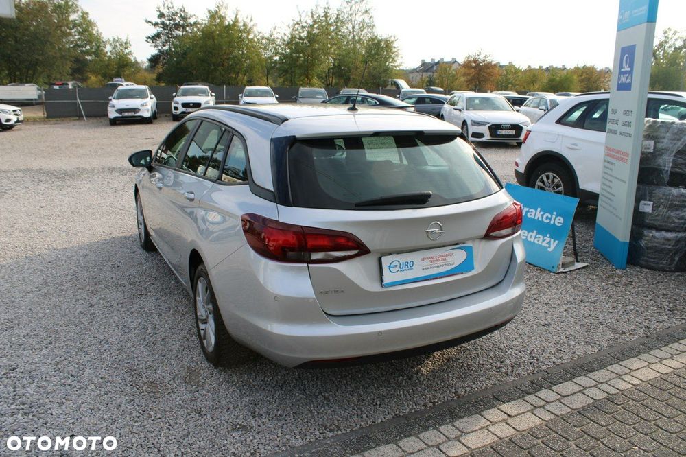 Opel Astra - 8