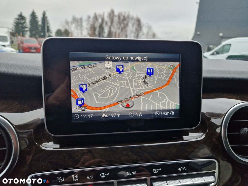 Mercedes-Benz Klasa V - 28