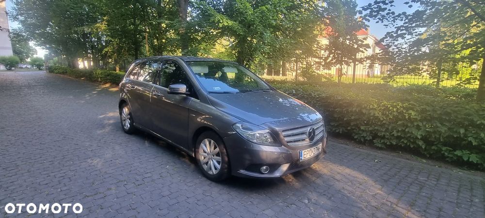 Mercedes-Benz Klasa B 180 (BlueEFFICIENCY) 7G-DCT - 1