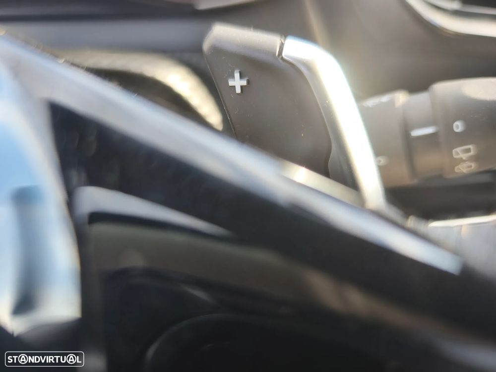 Peugeot 2008 1.5 BlueHDi Allure Pack EAT8 - 11
