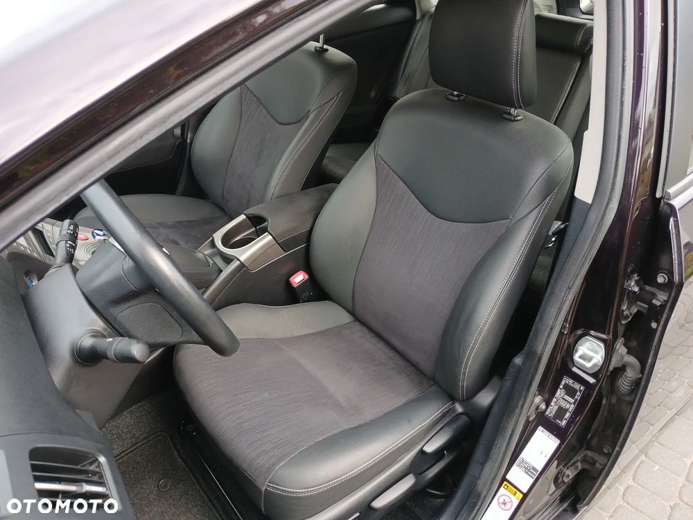 Toyota Prius - 17