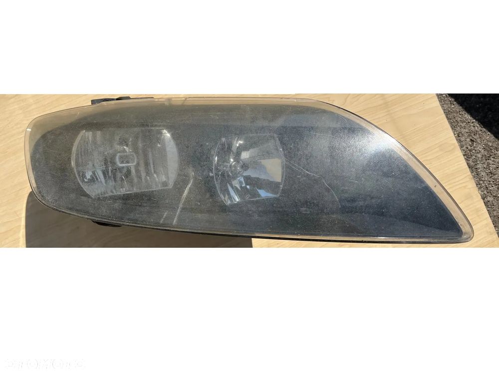 Lampa przednia prawa 4LO941004K Audi Q7 - 1