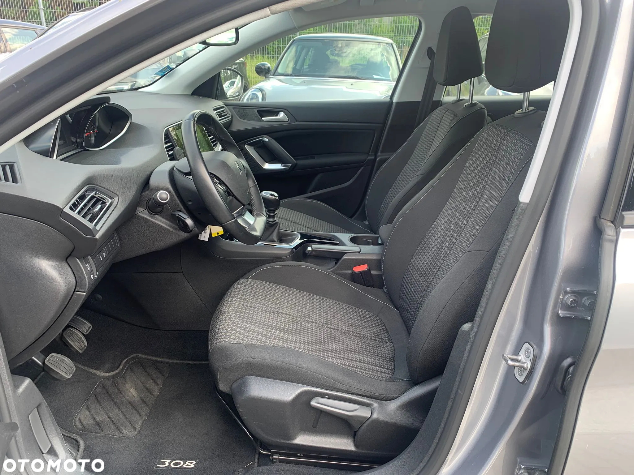 Peugeot 308 1.2 PureTech Business Line S&S - 8