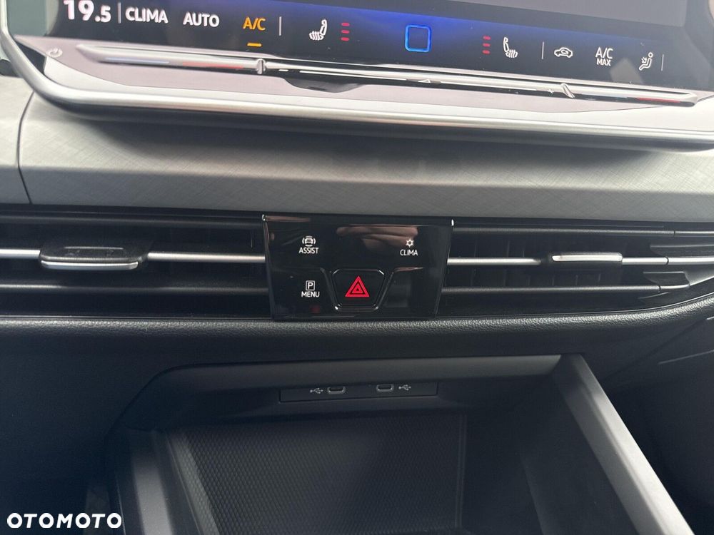 Volkswagen Golf - 24