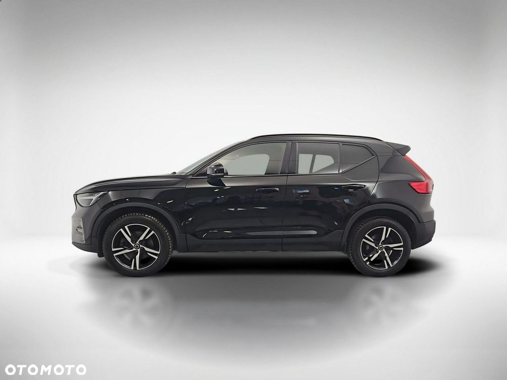 Volvo XC 40 B3 Plus Dark - 2