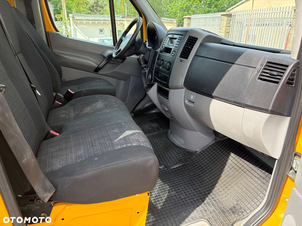 Mercedes-Benz Sprinter - 16