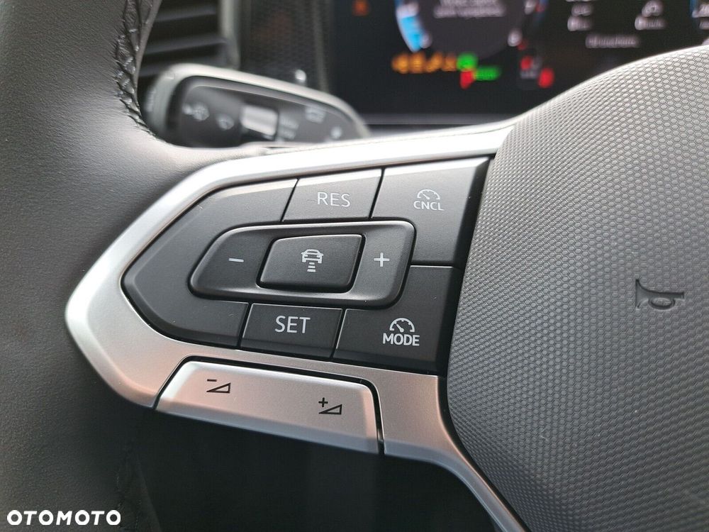 Volkswagen Tiguan - 31