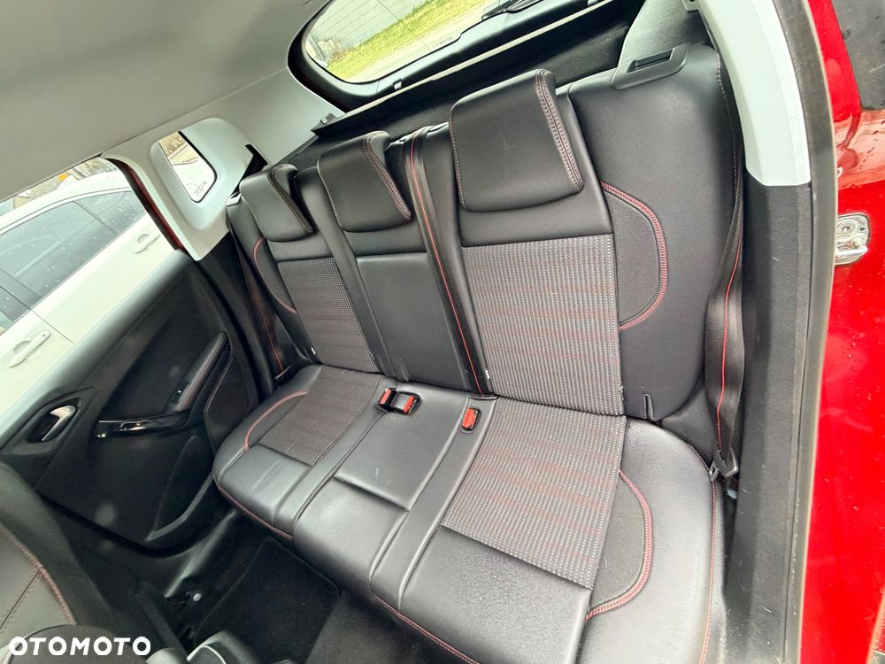 Peugeot 2008 1.2 Pure Tech Allure S&S EAT6 - 16