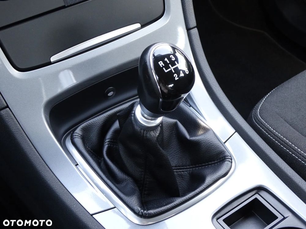 Ford Mondeo 1.6 T Gold X Plus - 16