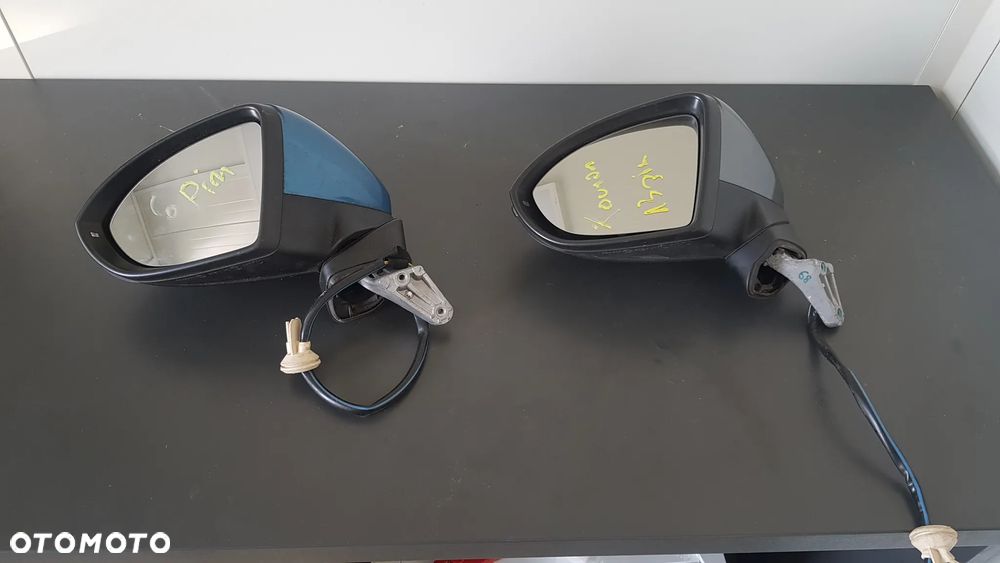 VW TOIURAN 5T LUSTERKO ZEWNĘTRZNE LEWE 6PIN 13PIN - 1