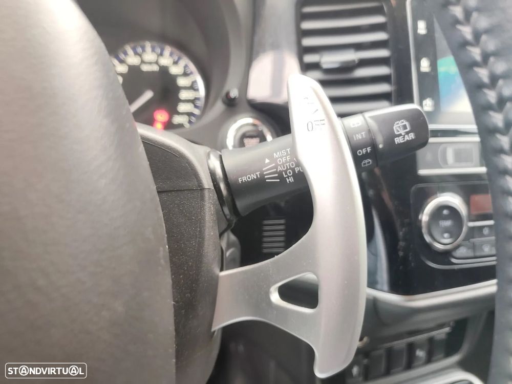 Mitsubishi Outlander 2.0 Kaiteki CVT - 17