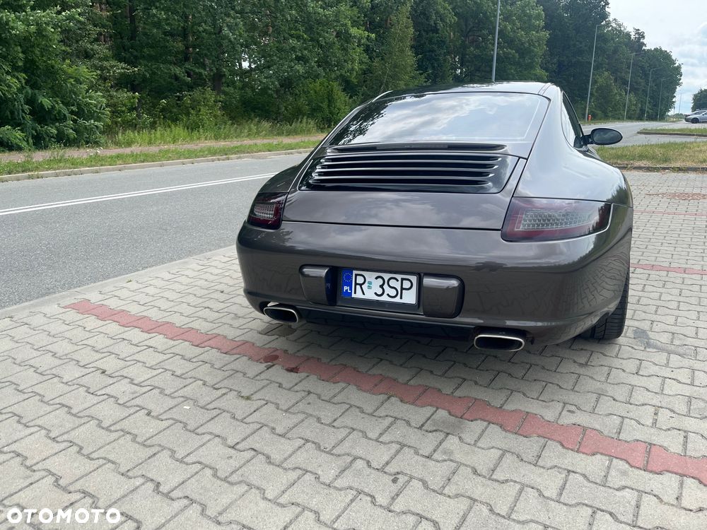 Porsche 911 Carrera - 5