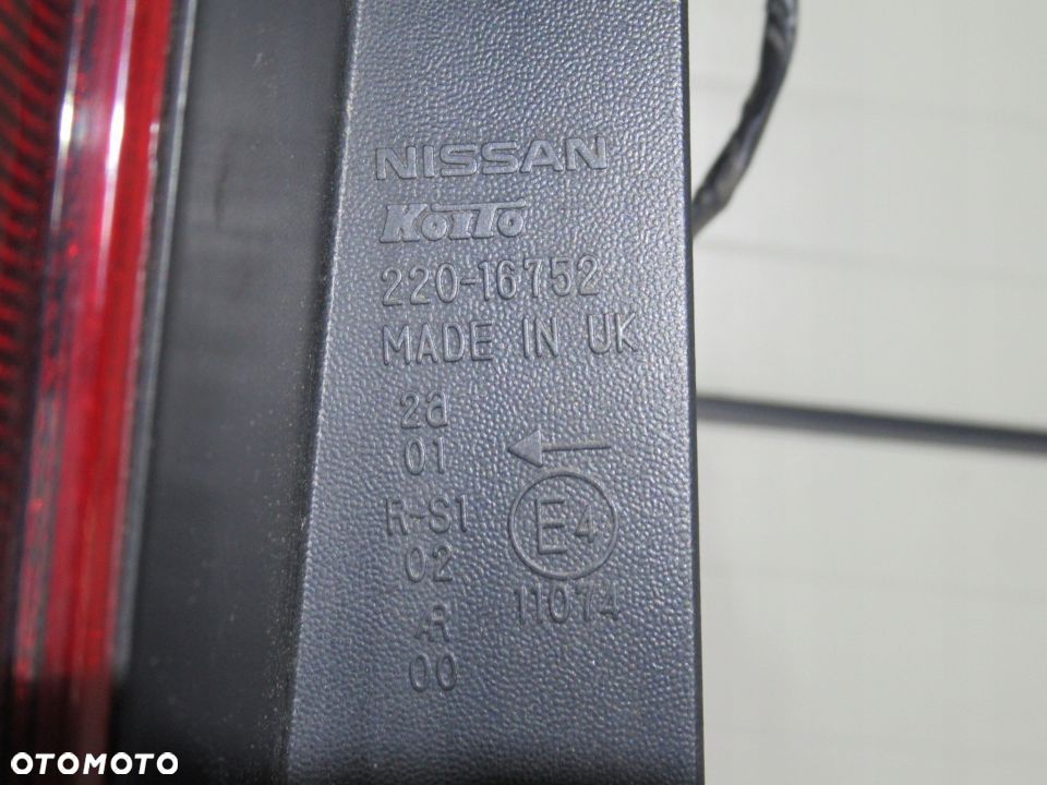 LAMPA TYLNA TYŁ PRAWA NISSAN NOTE E11 2006- - 6